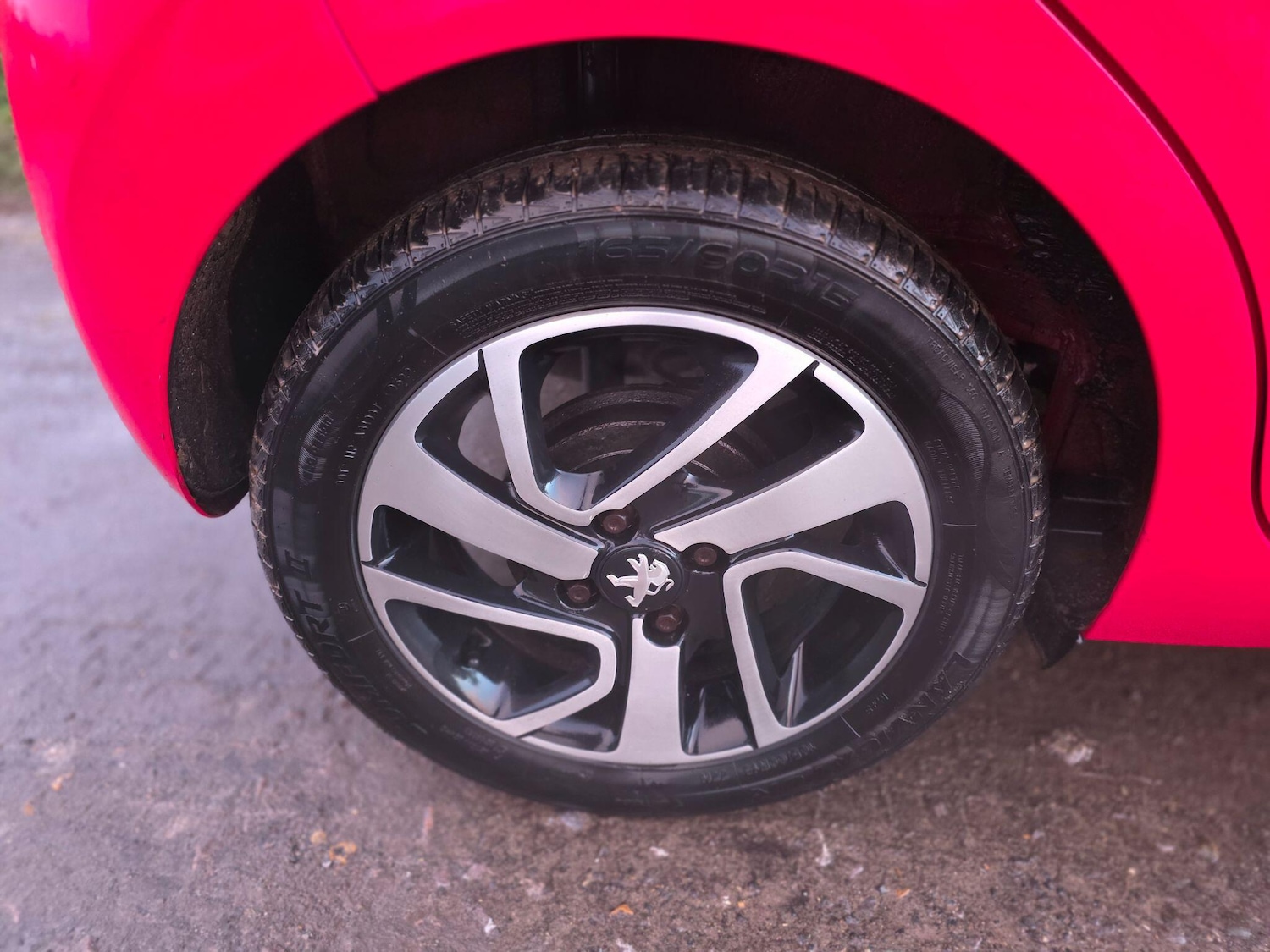 Used Peugeot 108 2014 for sale - 76832103: Photo 16