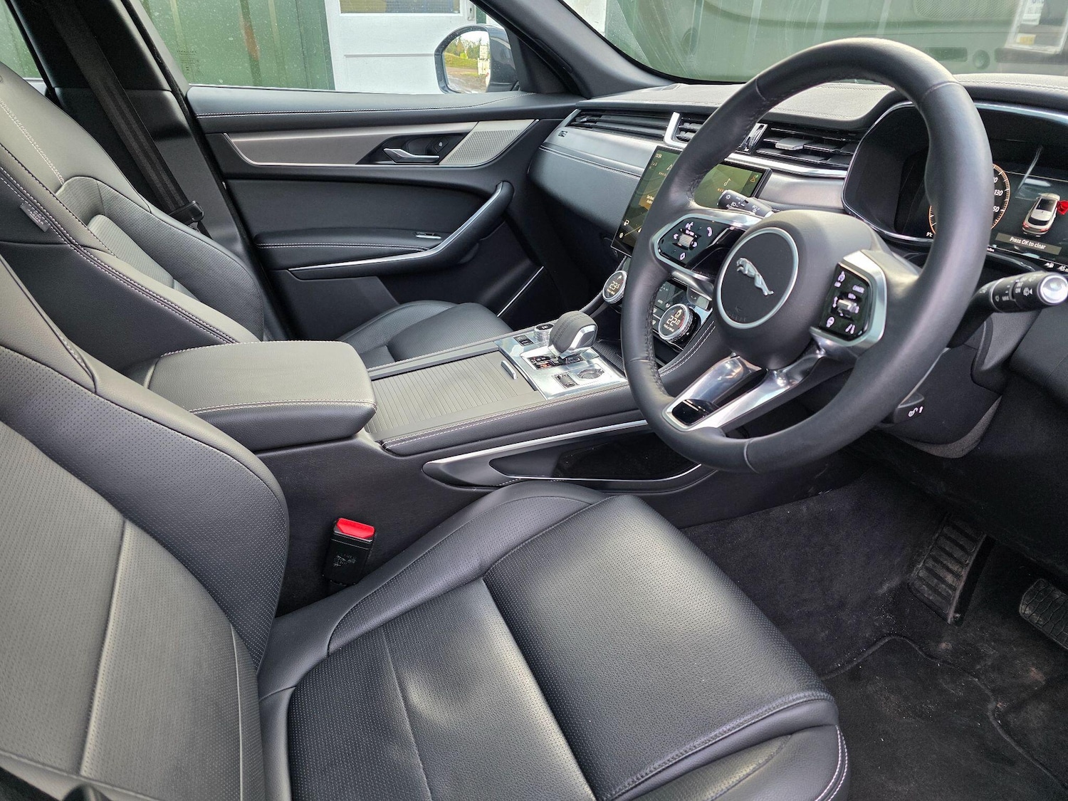 Used Jaguar F-Pace 2024 for sale - 77314570: Photo 5