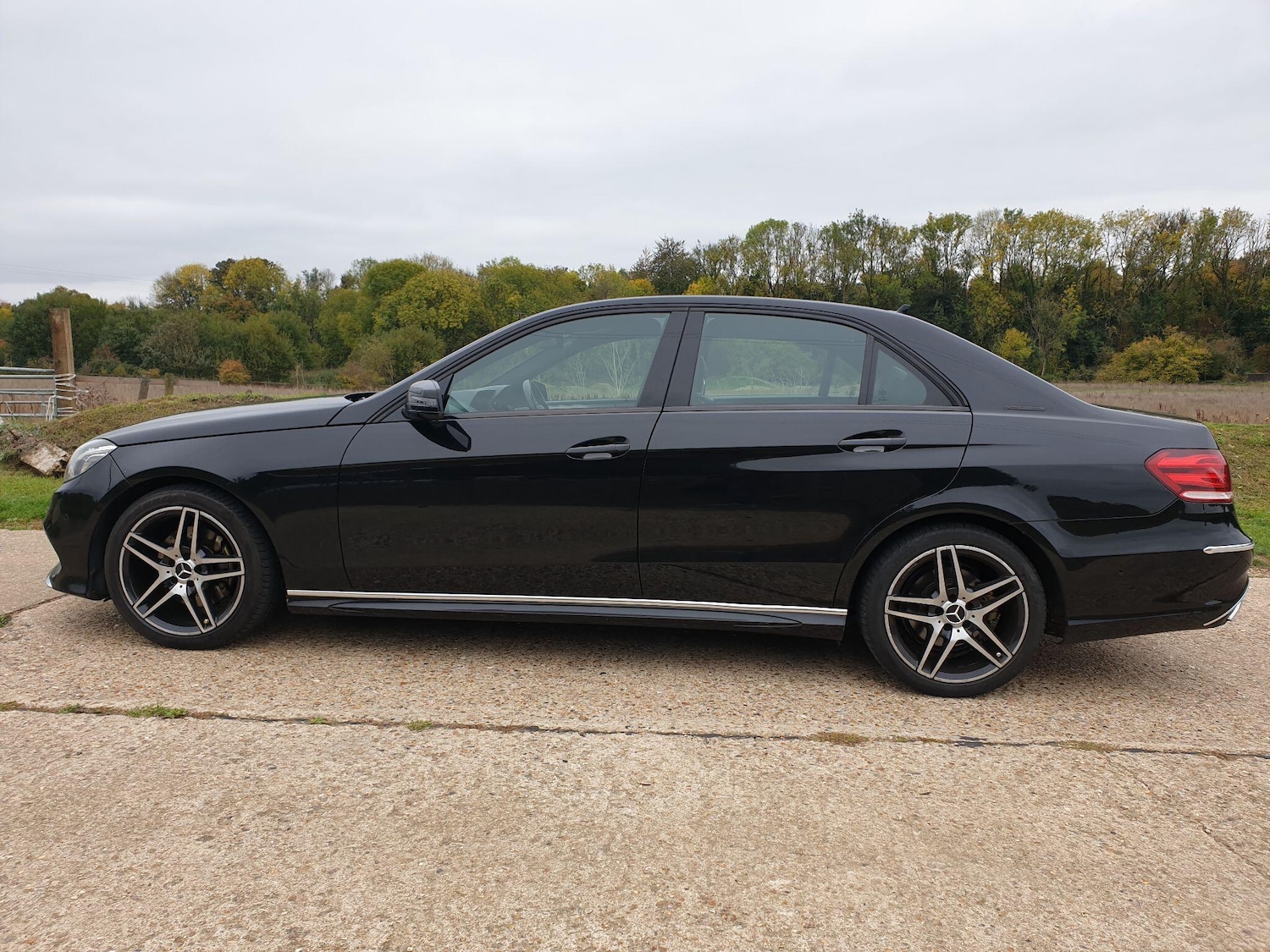 Used Mercedes-Benz E Class 2015 for sale - 76423130: Photo 8