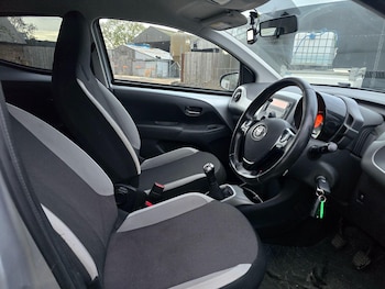 Used Toyota AYGO 2017 for sale - 76572365: Photo