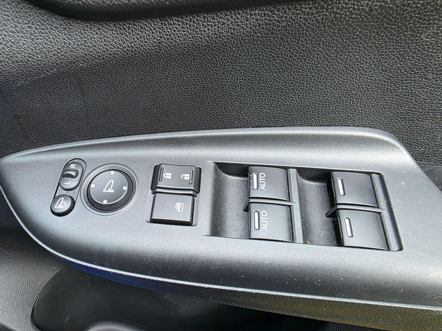 Used Honda Jazz 2016 for sale - 77559090: Photo 27