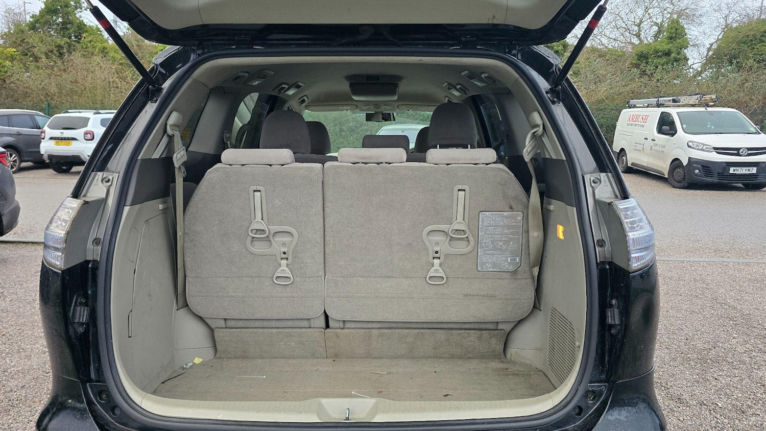 Used Toyota Estima 2016 for sale - 77411029: Photo 17