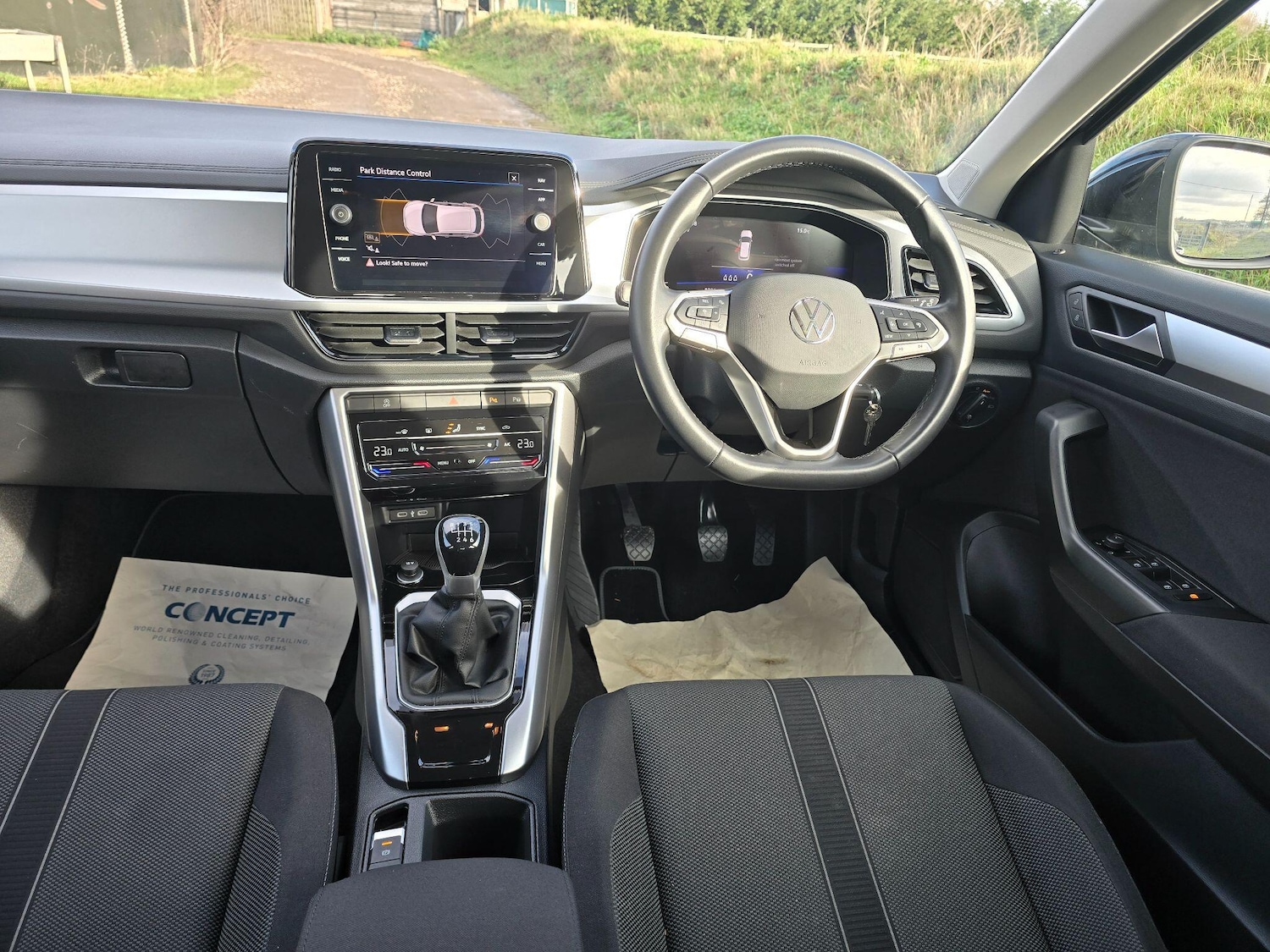 Used Volkswagen T-Roc 2024 for sale - 77097555: Photo 6