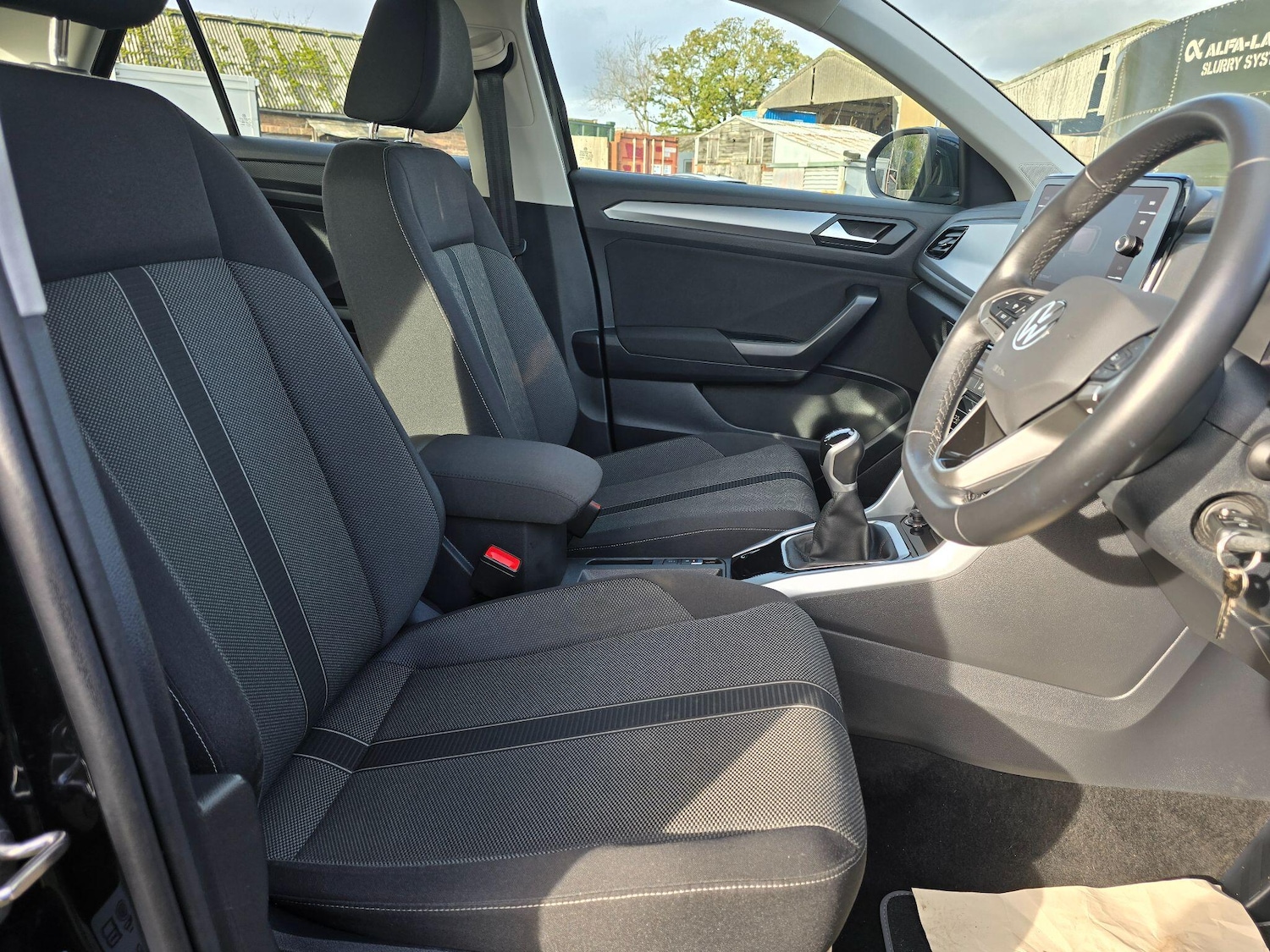 Used Volkswagen T-Roc 2024 for sale - 77097555: Photo 7