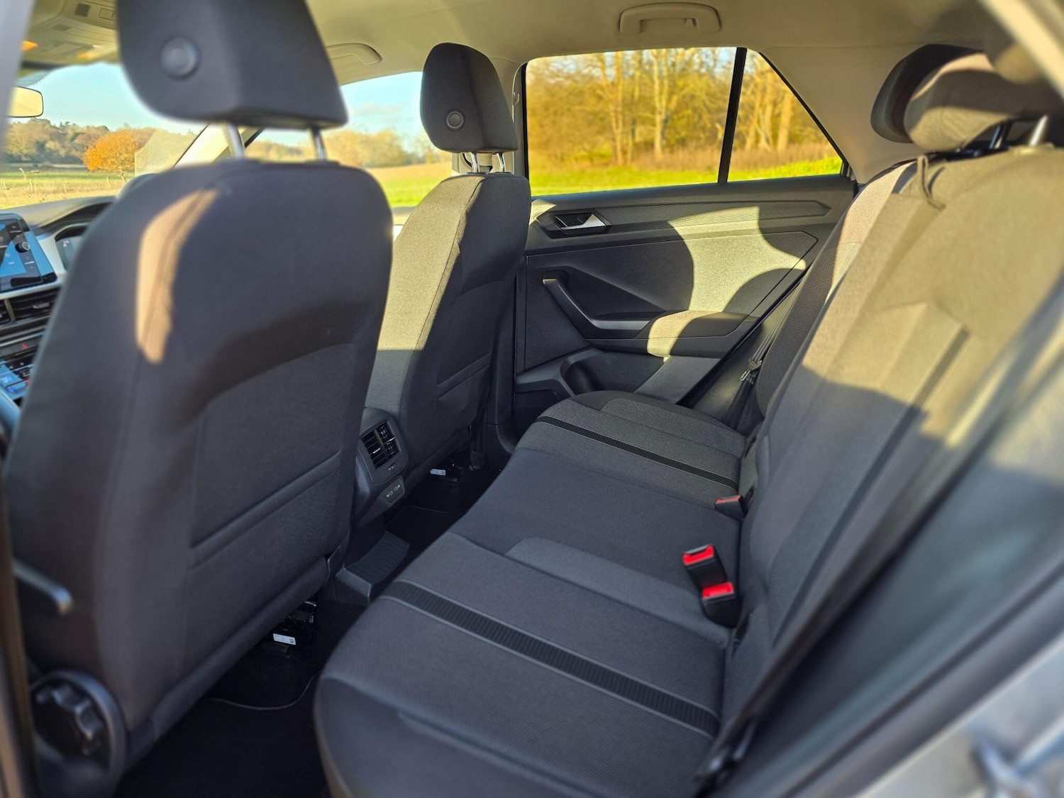 Used Volkswagen T-Roc 2025 for sale - 76913316: Photo 9