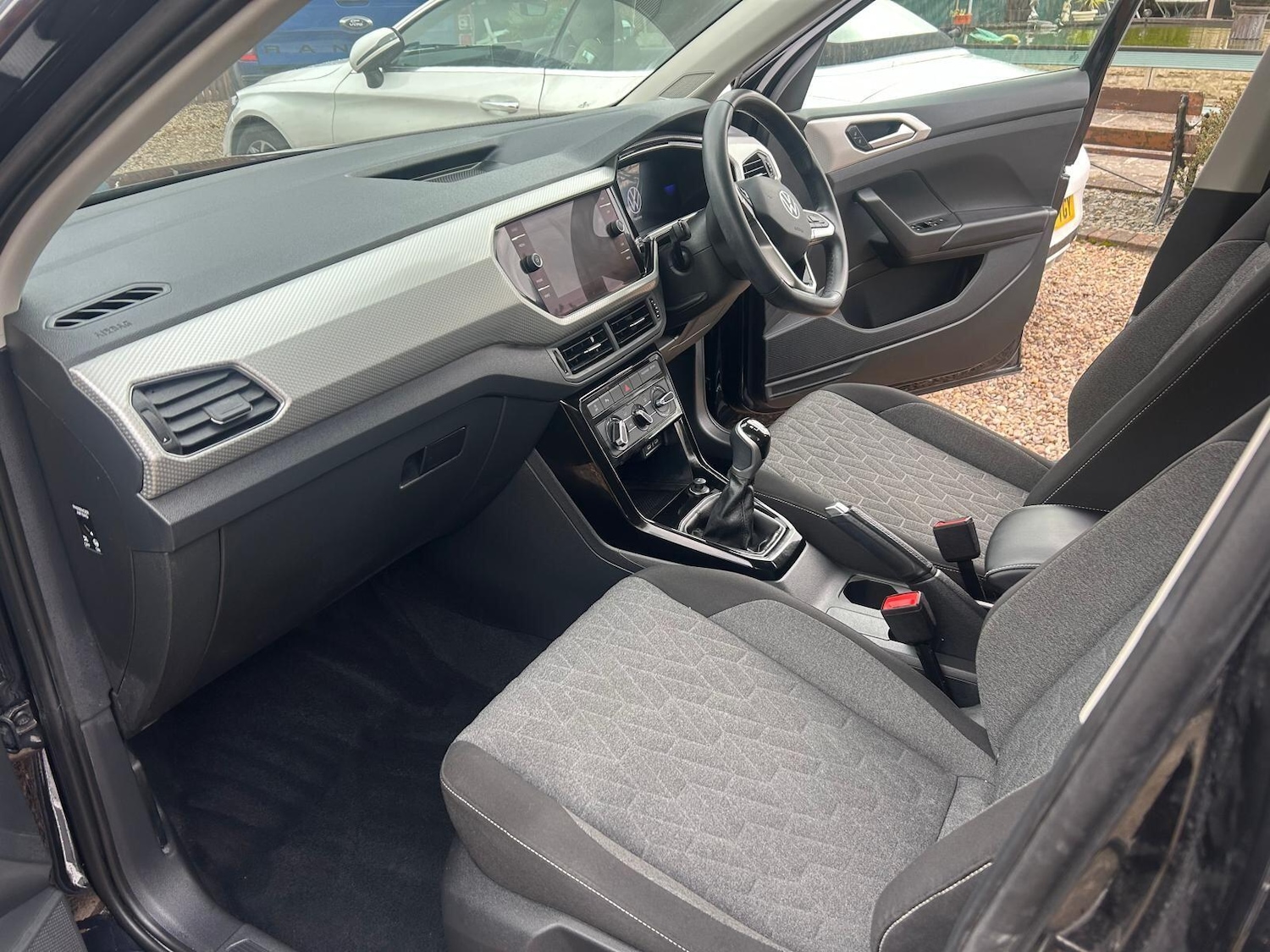 Used Volkswagen T-Cross 2024 for sale - 77957374: Photo 6