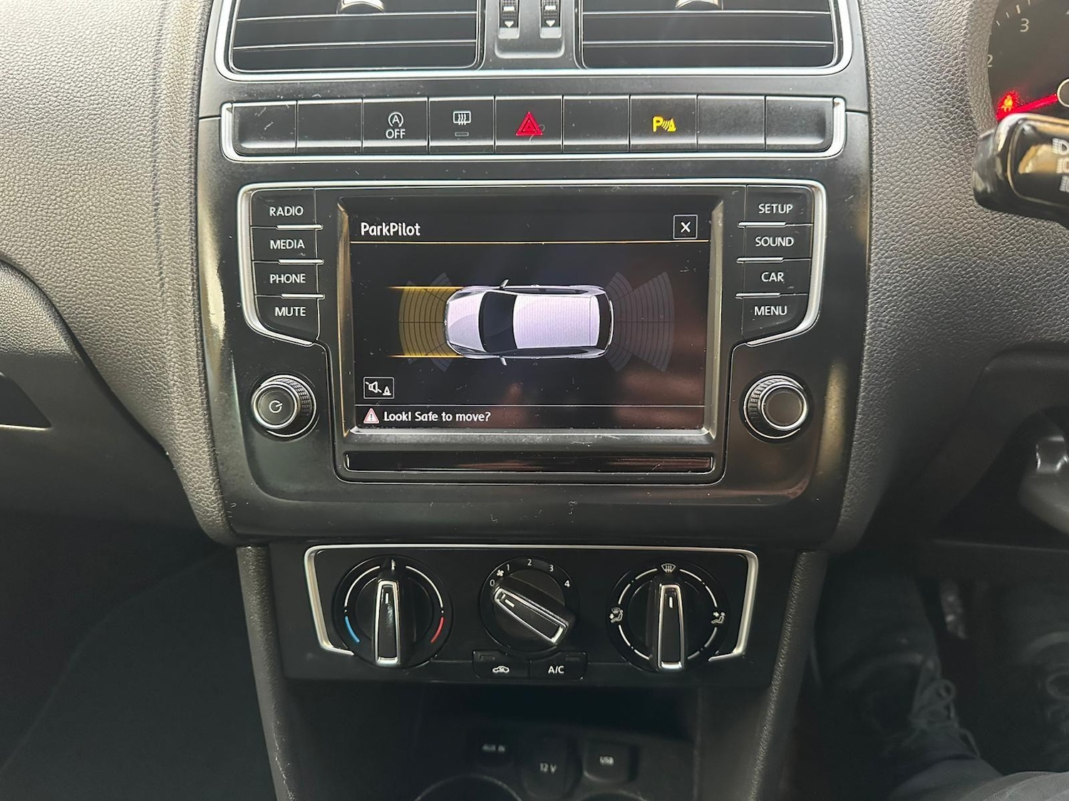 Used Volkswagen Polo 2016 for sale - 76425753: Photo 20