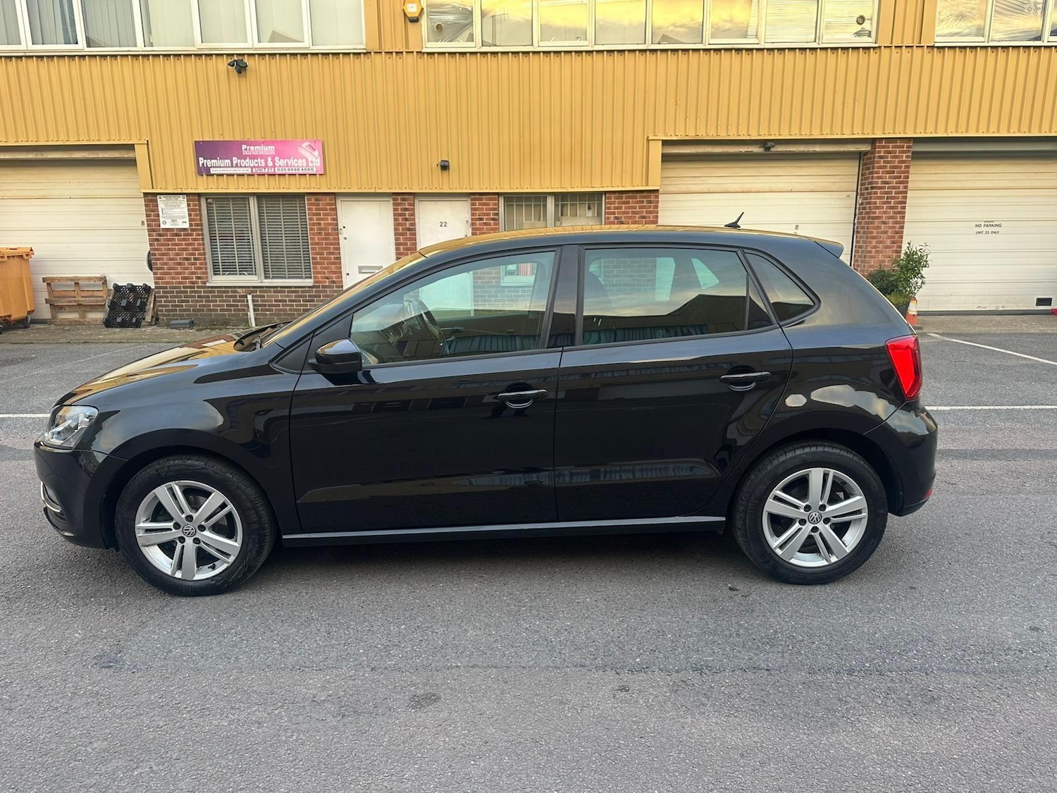 Used Volkswagen Polo 2016 for sale - 76425753: Photo 8