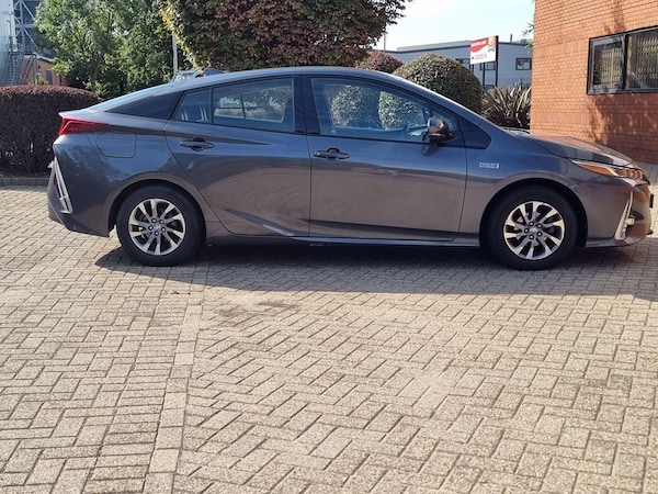 Used Toyota Prius 2018 for sale - 75990978: Photo 12