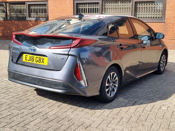 Used Toyota Prius 2018 for sale - 75990978: Photo 13