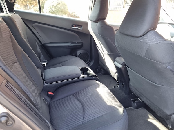 Used Toyota Prius 2018 for sale - 75990978: Photo 14