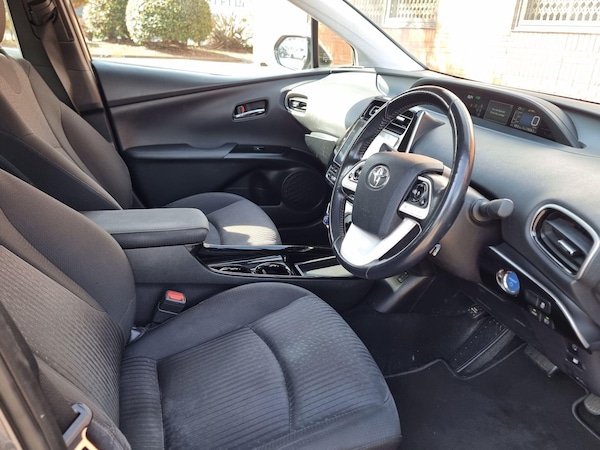 Used Toyota Prius 2018 for sale - 75990978: Photo 4