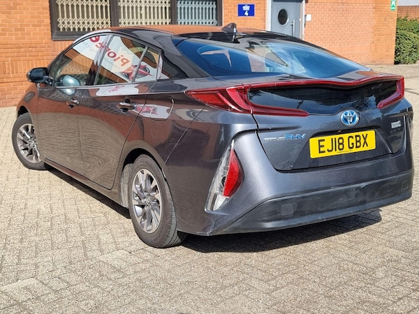 Used Toyota Prius 2018 for sale - 75990978: Photo 6