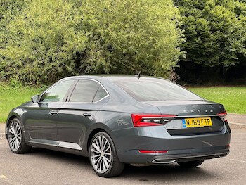 Used Skoda Superb 2019 for sale - 75578741: Photo