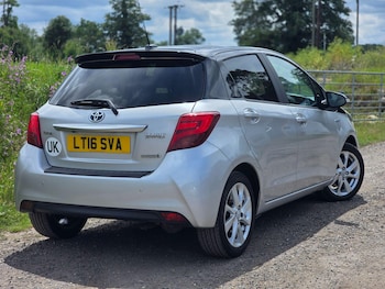 Used Toyota Yaris 2016 for sale - 78965496: Photo