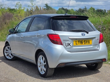 Used Toyota Yaris 2016 for sale - 78965496: Photo