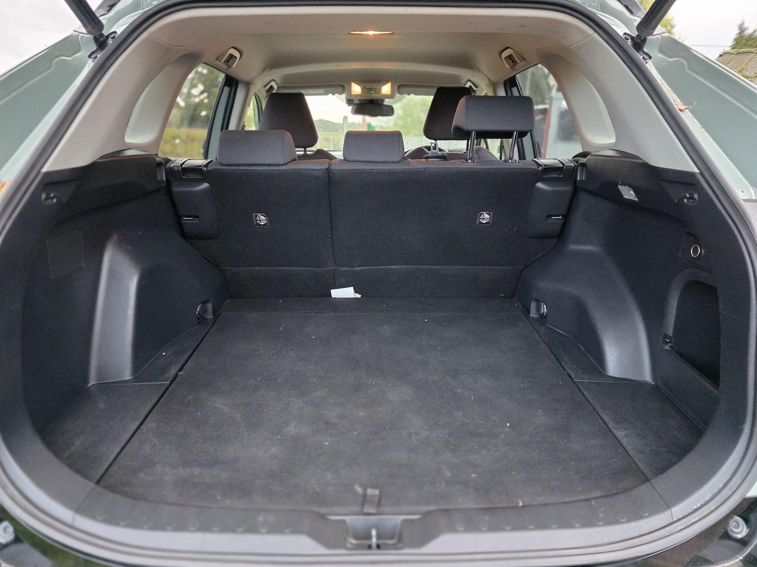 Used Toyota RAV4 2020 for sale - 76432127: Photo 18