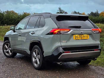 Used Toyota RAV4 2020 for sale - 76432127: Photo