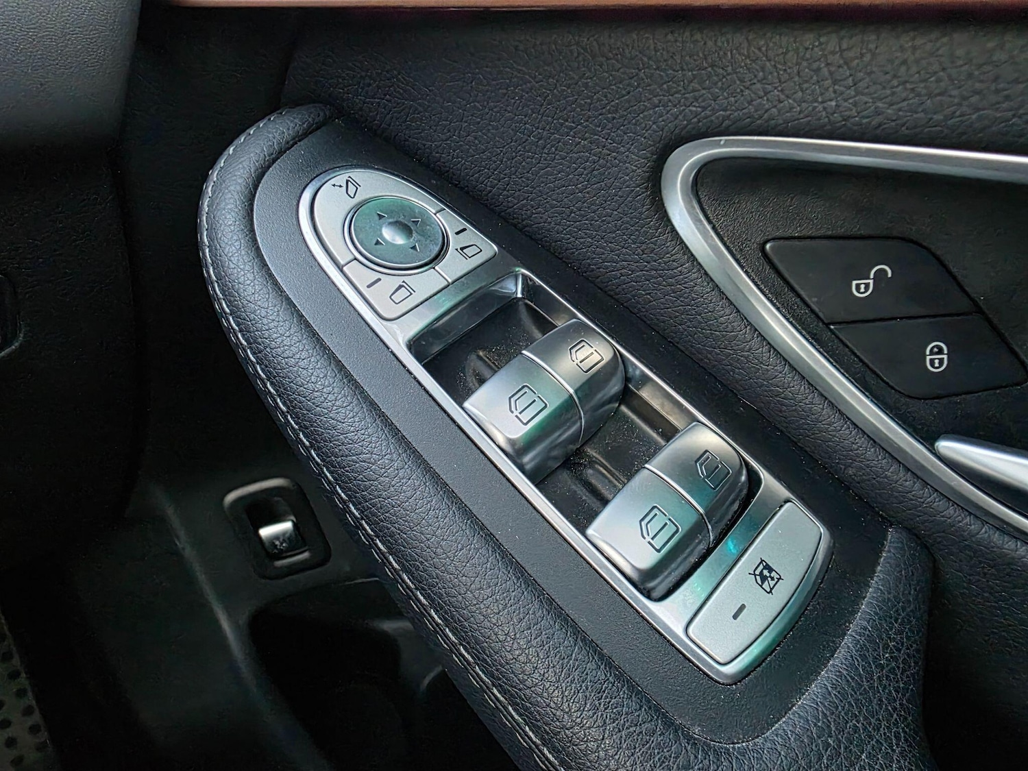 Used Mercedes-Benz EQC for sale - 77939650: Photo 19