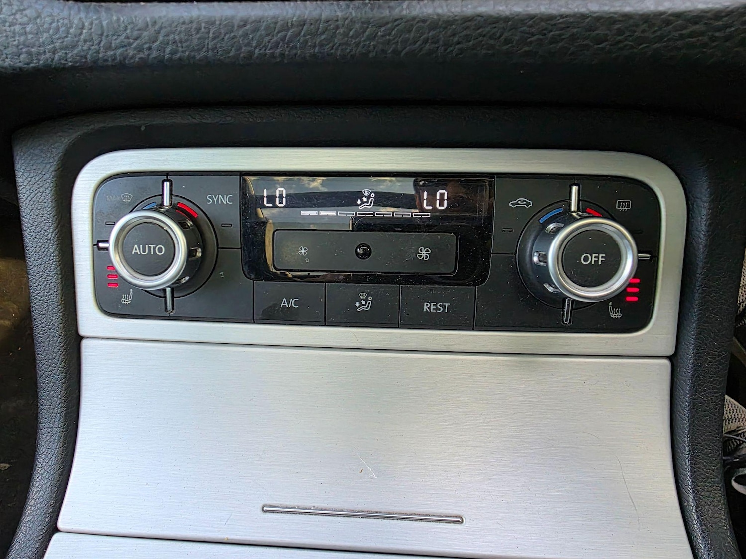 Used Volkswagen Touareg 2014 for sale - 77524352: Photo 25