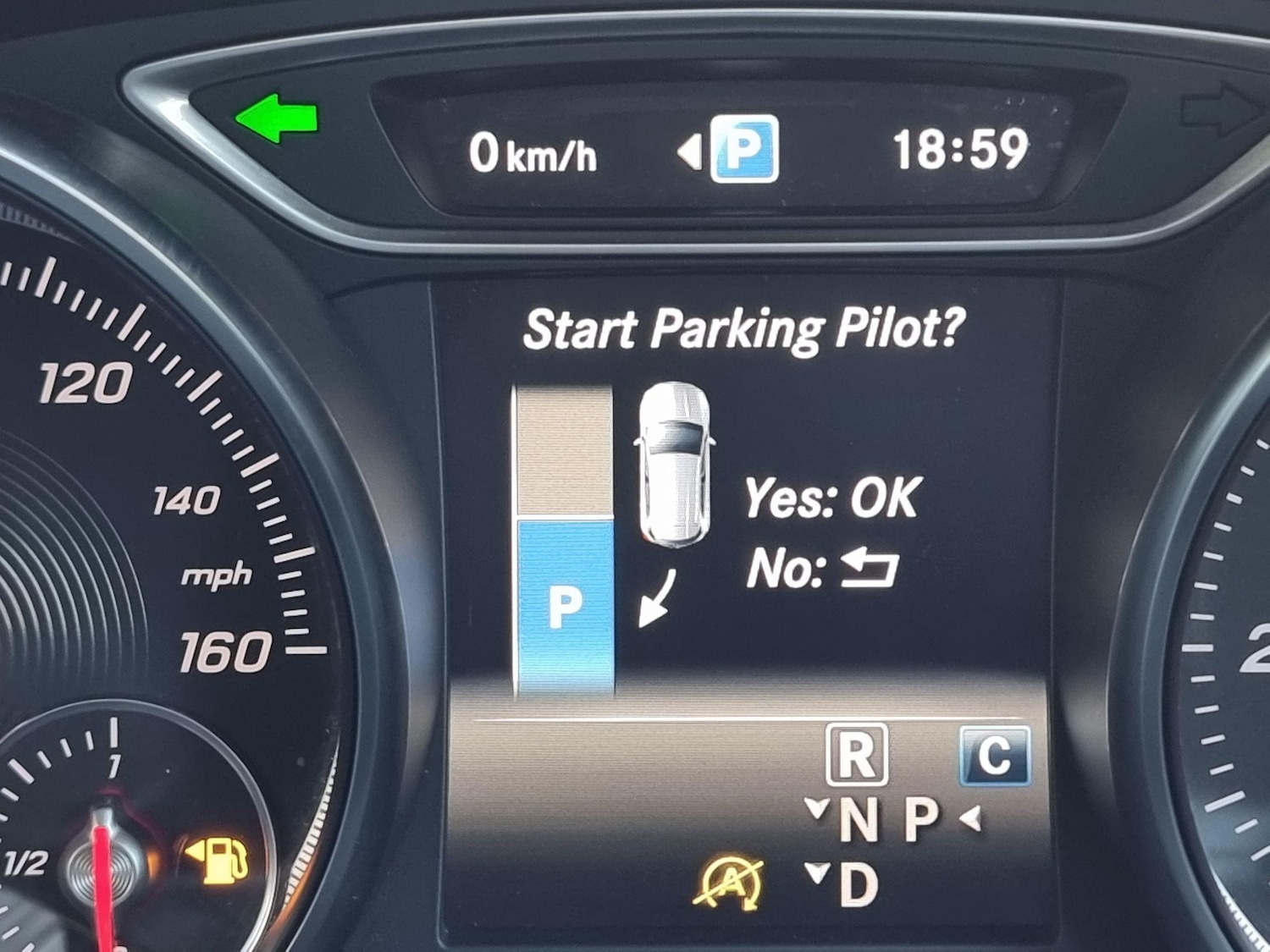 Used Mercedes-Benz GLA 2018 for sale - 76059995: Photo 7