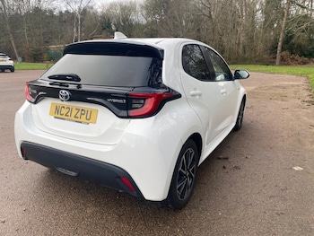 Used Toyota Yaris 2021 for sale - 78752652: Photo