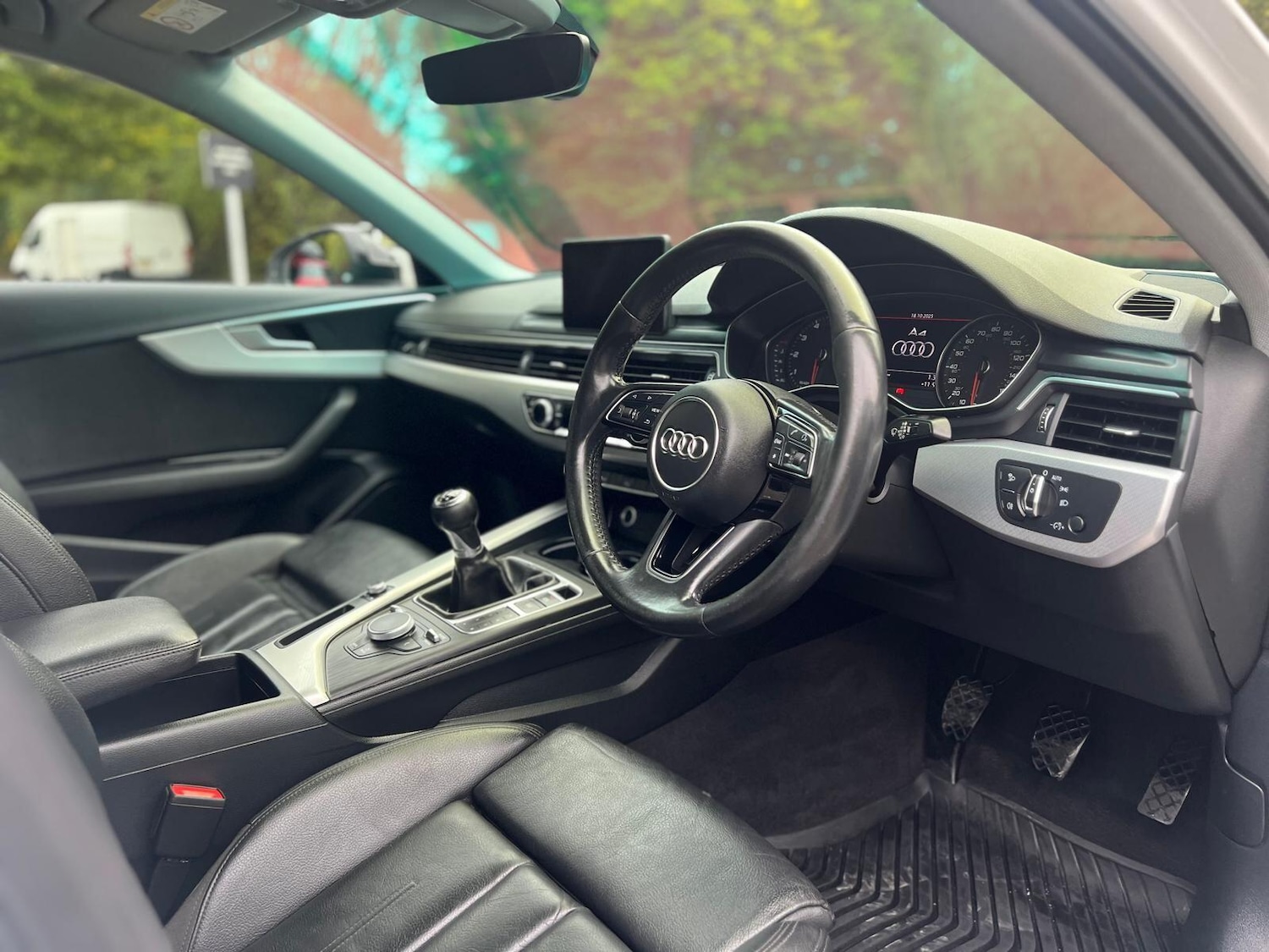 Used Audi A4 2018 for sale - 77098176: Photo 9
