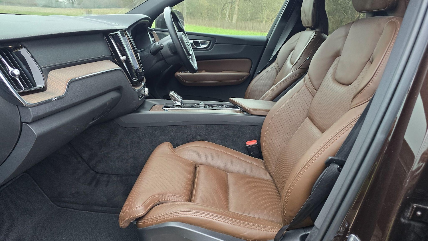 Used Volvo XC60 2021 for sale - 77331091: Photo 4