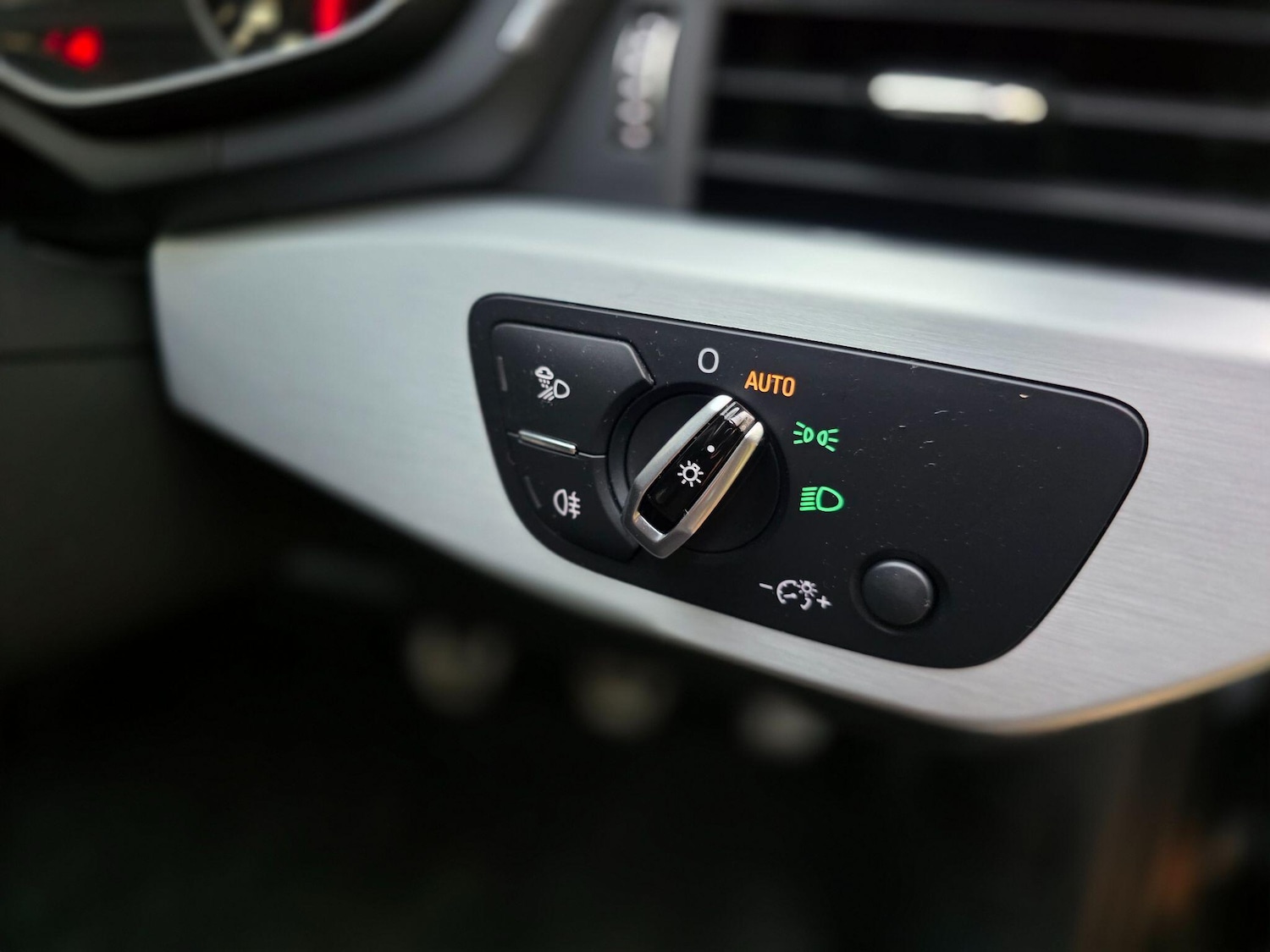 Used Audi A4 2016 for sale - 76424649: Photo 17