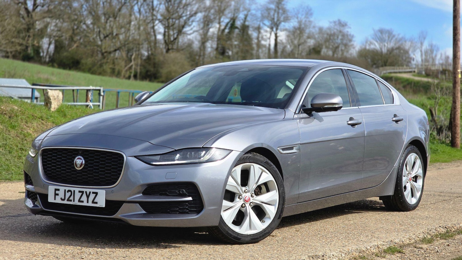 Used Jaguar XE 2021 for sale - 77892487: Photo 3