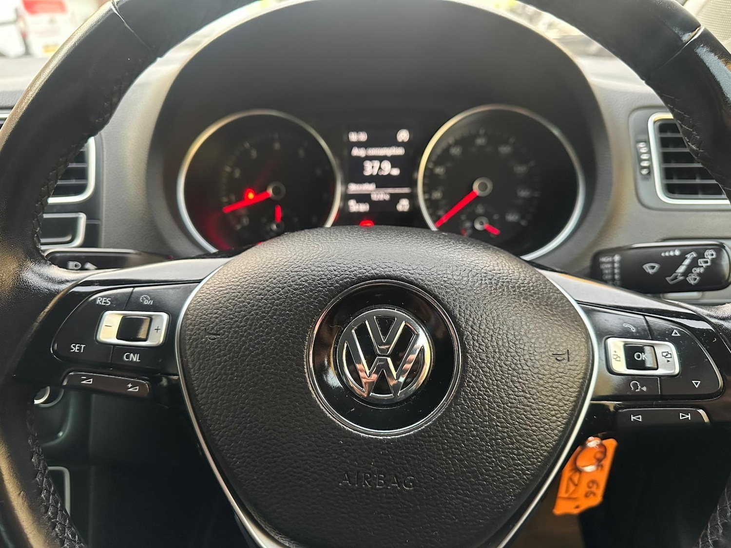 Used Volkswagen Polo 2016 for sale - 77098212: Photo 25