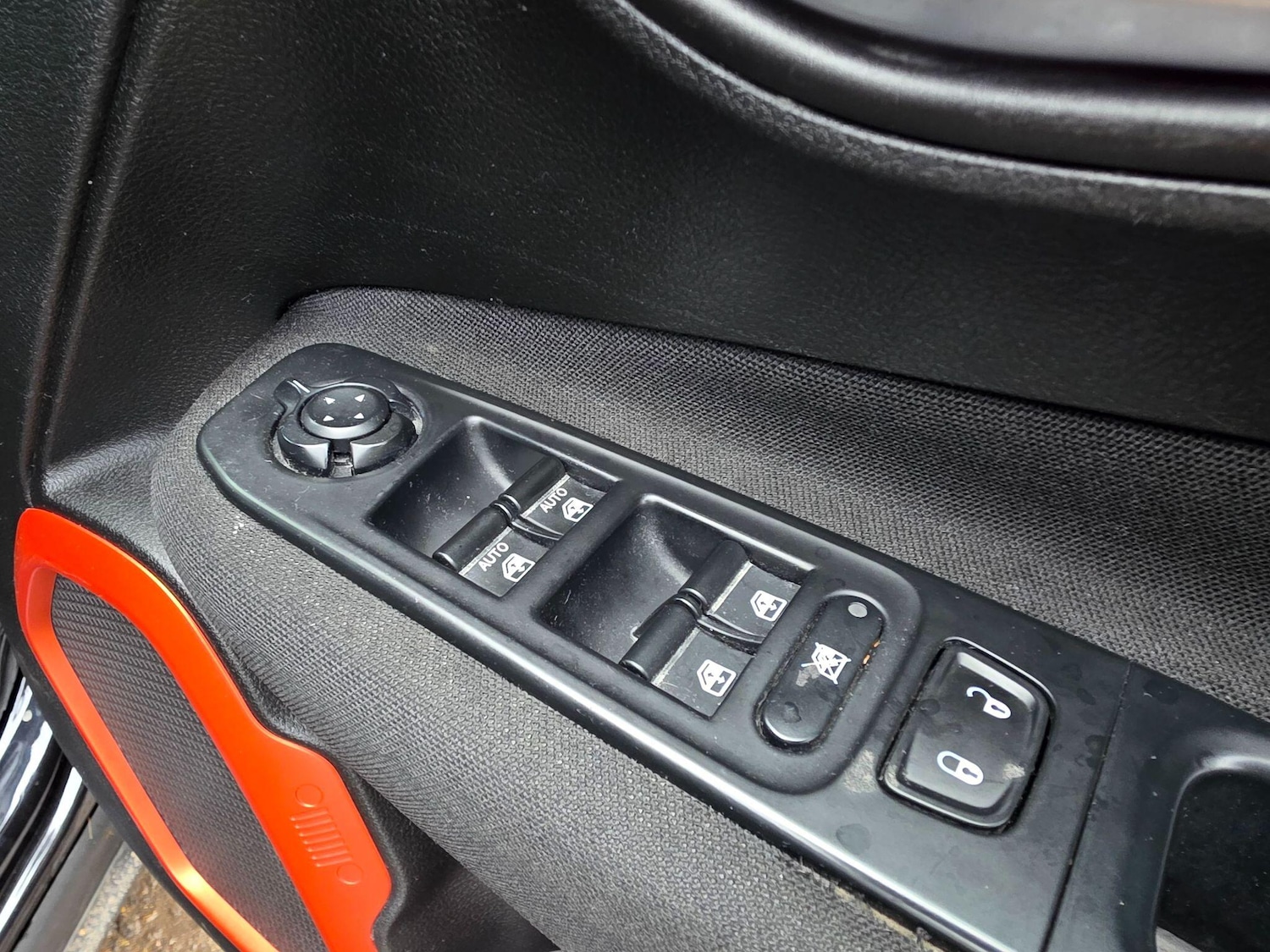 Used Jeep Renegade 2018 for sale - 77097583: Photo 18