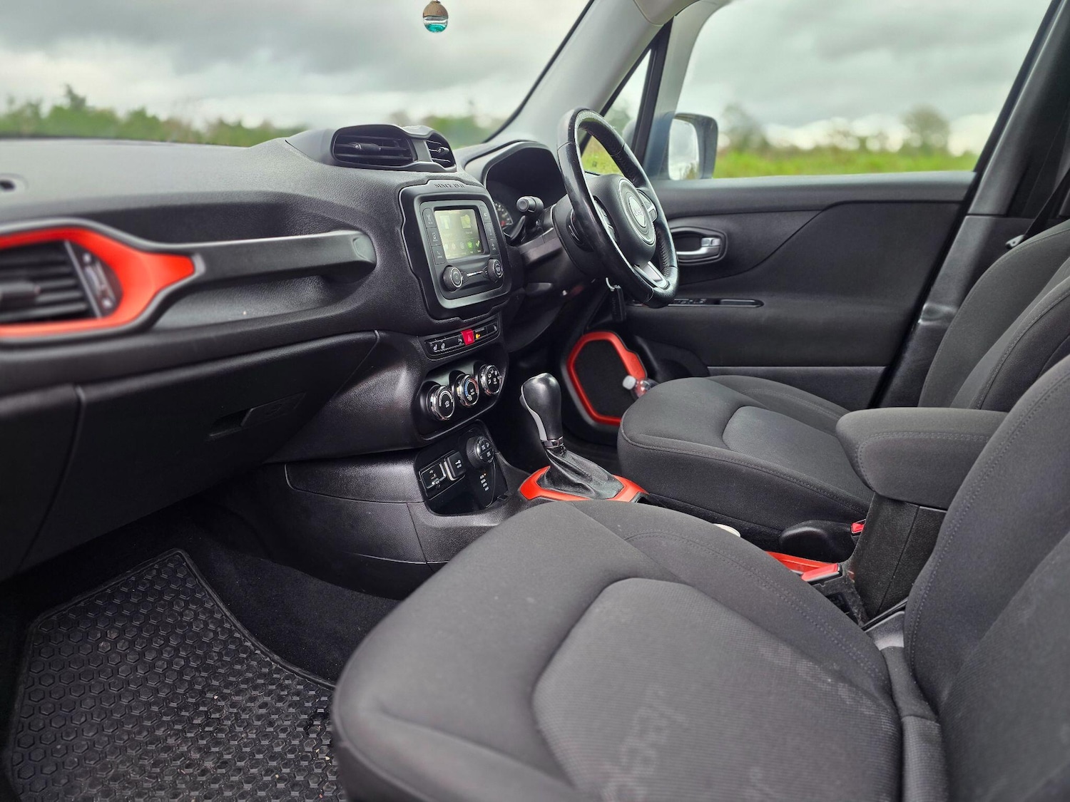 Used Jeep Renegade 2018 for sale - 77097583: Photo 5