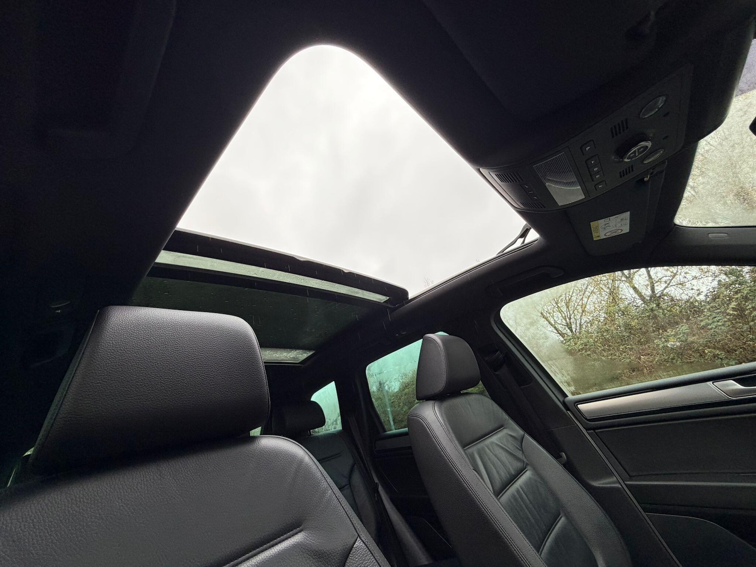 Used Volkswagen Touareg 2016 for sale - 77439696: Photo 21