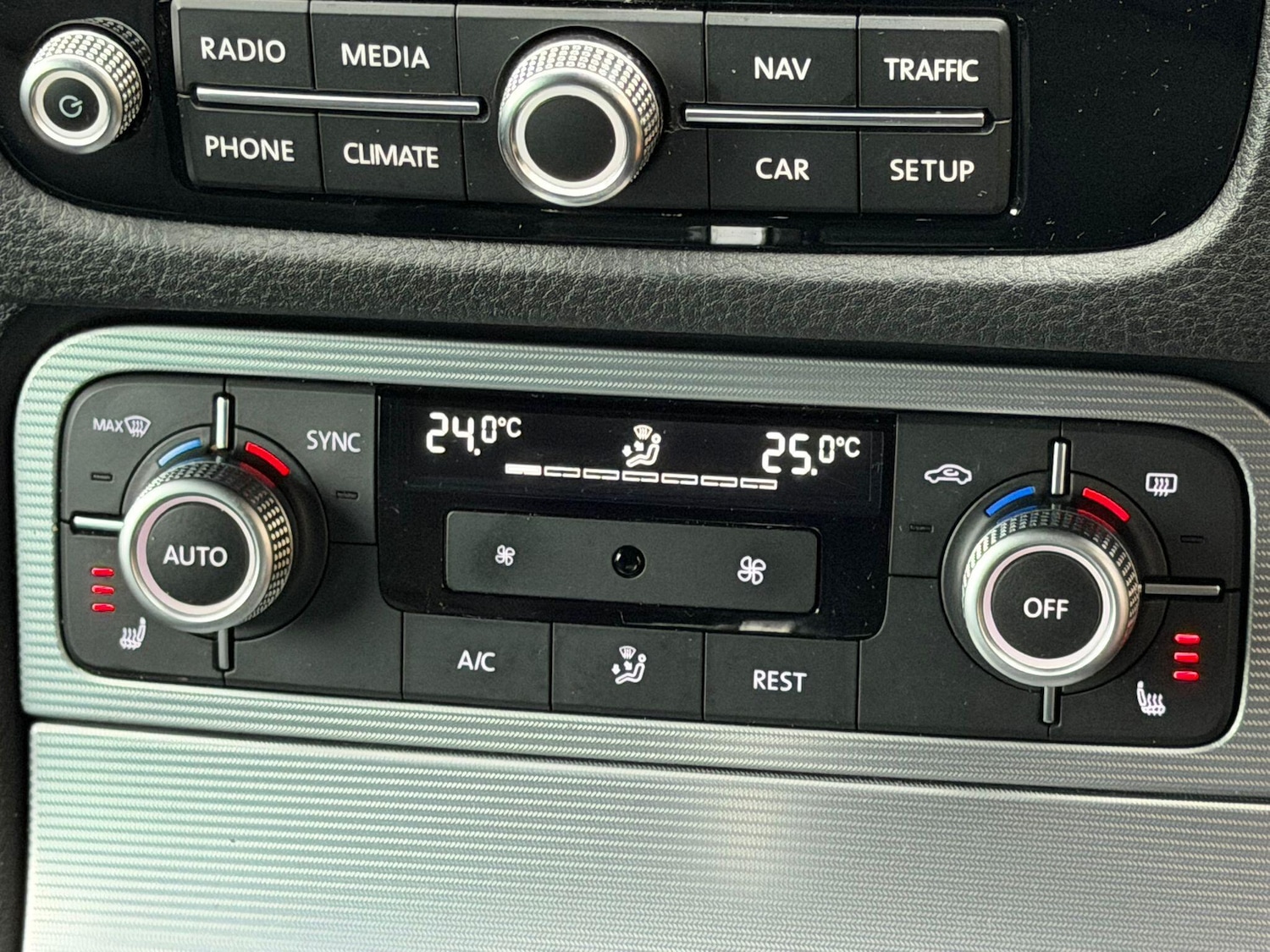 Used Volkswagen Touareg 2016 for sale - 77439696: Photo 32