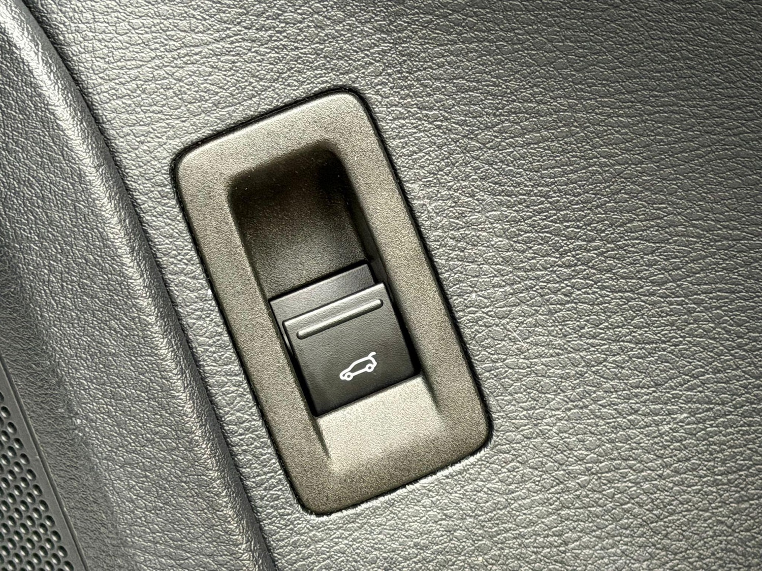 Used Volkswagen Touareg 2016 for sale - 77439696: Photo 33