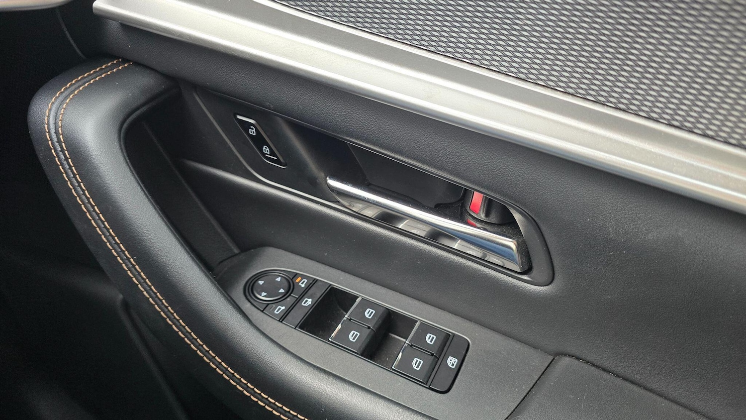 Used Mazda CX-60 2025 for sale - 78085941: Photo 19