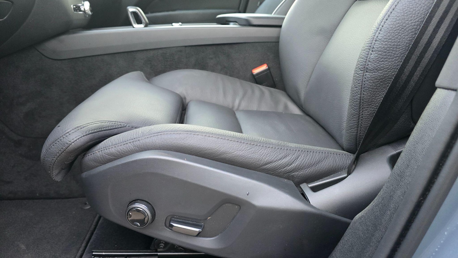 Used Volvo XC60 2023 for sale - 77396298: Photo 13