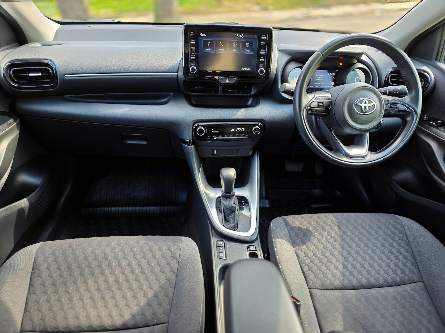 Used Toyota Yaris 2022 for sale - 76424584: Photo 7