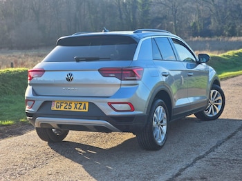 Used Volkswagen T-Roc 2025 for sale - 77097698: Photo