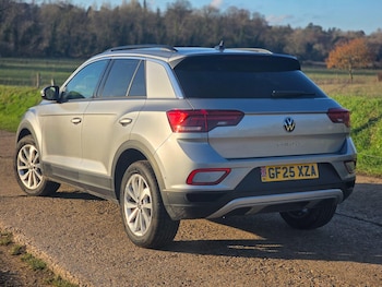 Used Volkswagen T-Roc 2025 for sale - 77097698: Photo