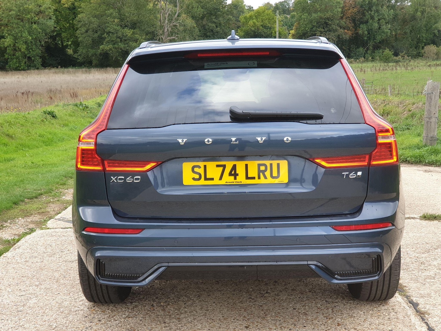 Used Volvo XC60 2024 for sale - 76425439: Photo 11