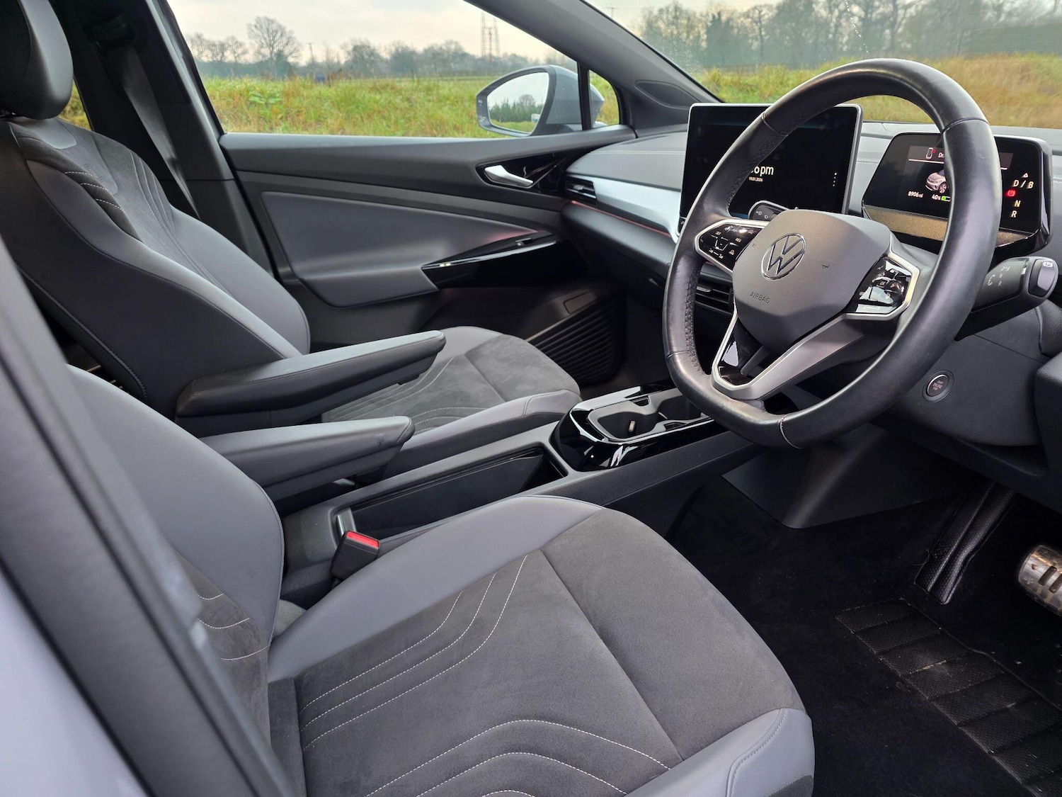 Used Volkswagen ID.4 2024 for sale - 77254628: Photo 5