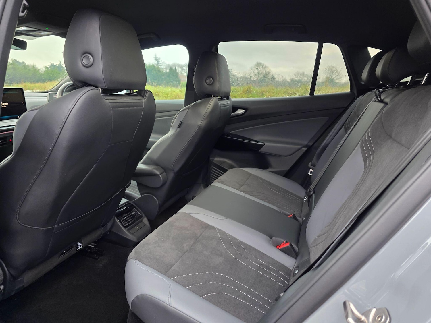 Used Volkswagen ID.4 2024 for sale - 77254628: Photo 8