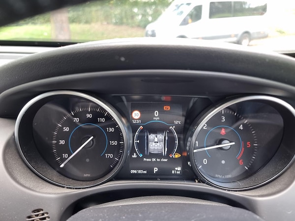 Used Jaguar XE 2017 for sale - 76031816: Photo 16