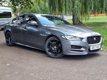 Used Jaguar XE 2017 for sale - 76031816: Photo 2