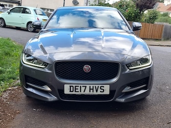 Used Jaguar XE 2017 for sale - 76031816: Photo 3
