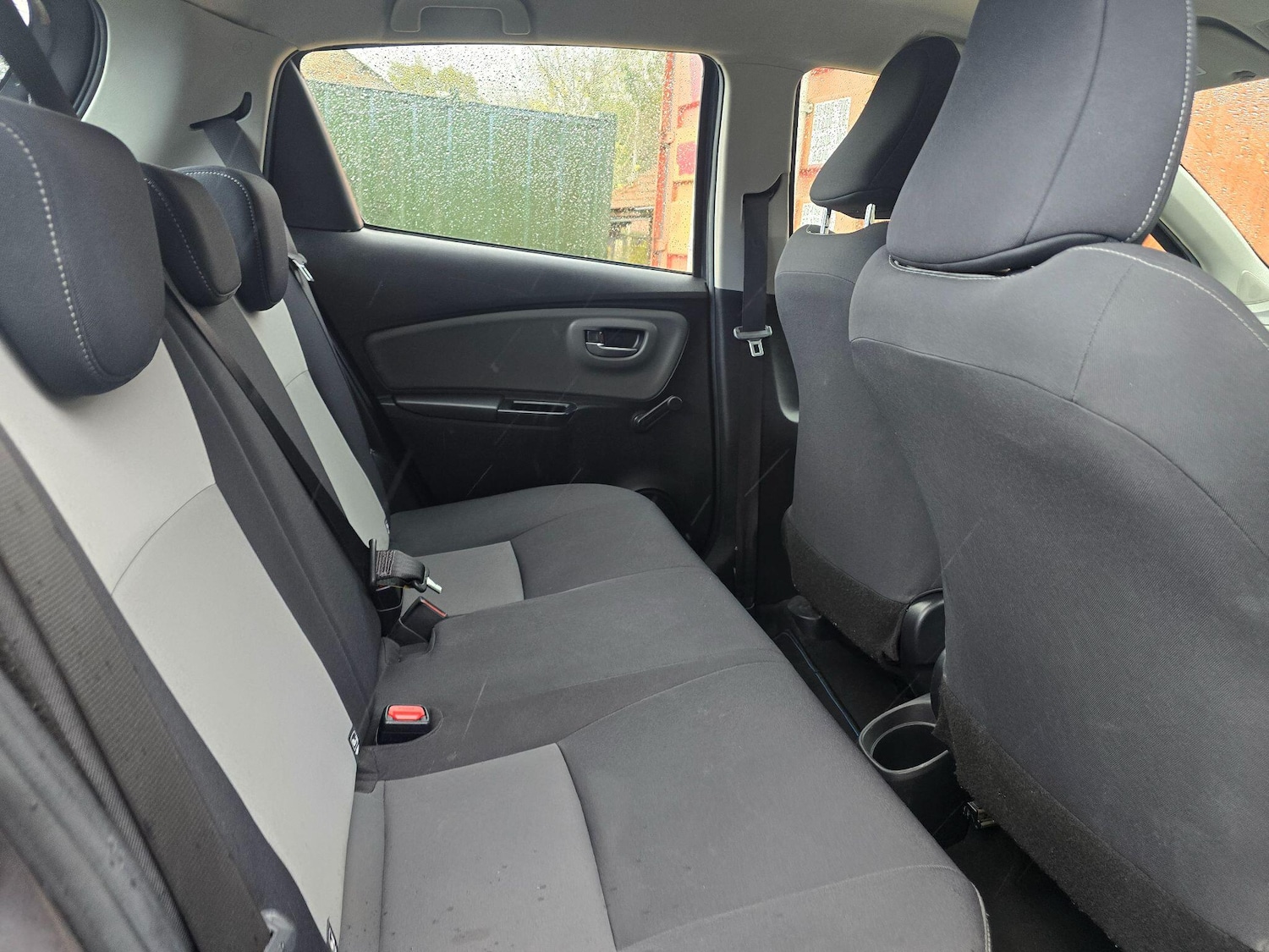 Used Toyota Yaris 2018 for sale - 76472496: Photo 12