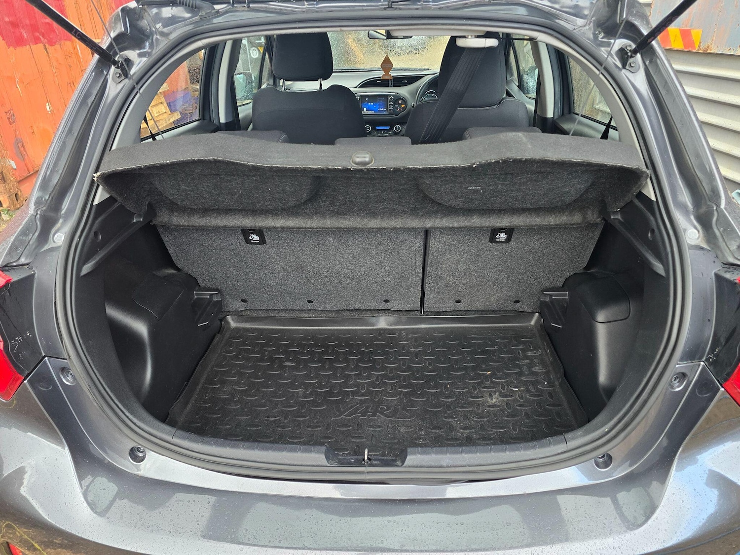 Used Toyota Yaris 2018 for sale - 76472496: Photo 16