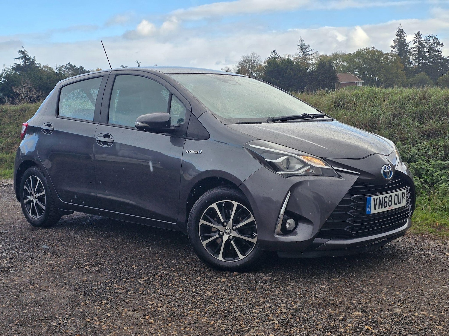 Used Toyota Yaris 2018 for sale - 76472496: Photo 2